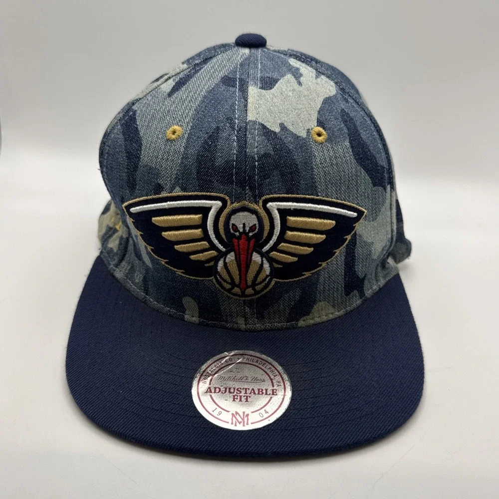 New Orleans Pelicans Hat Cap Snap Back Camo Mitchell Ness Basketball Logo OSFA
